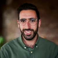 Headshot of Zac Seidler