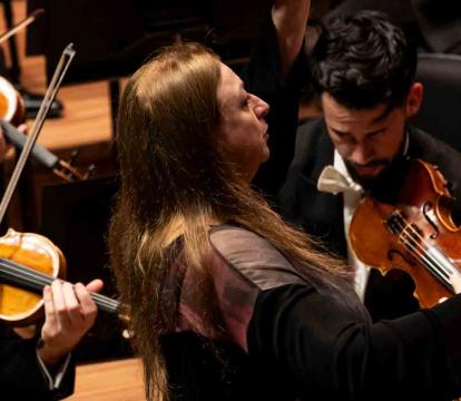 Simone Young conducts the Sydney Symphony Orchestra.